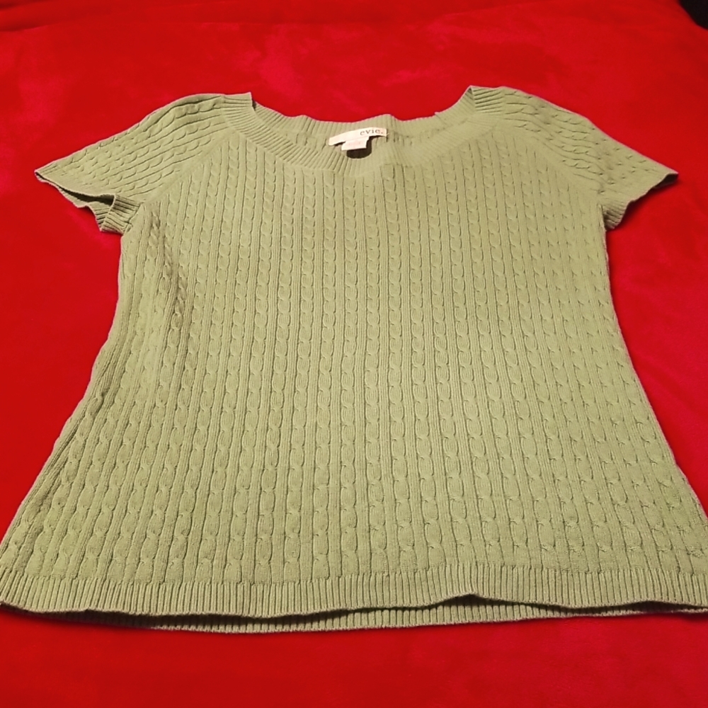 EVIE CABLE KNIT STYLE, SCOOP NECK, SHORT SLEEVE, SIZE M, LIME GREEN